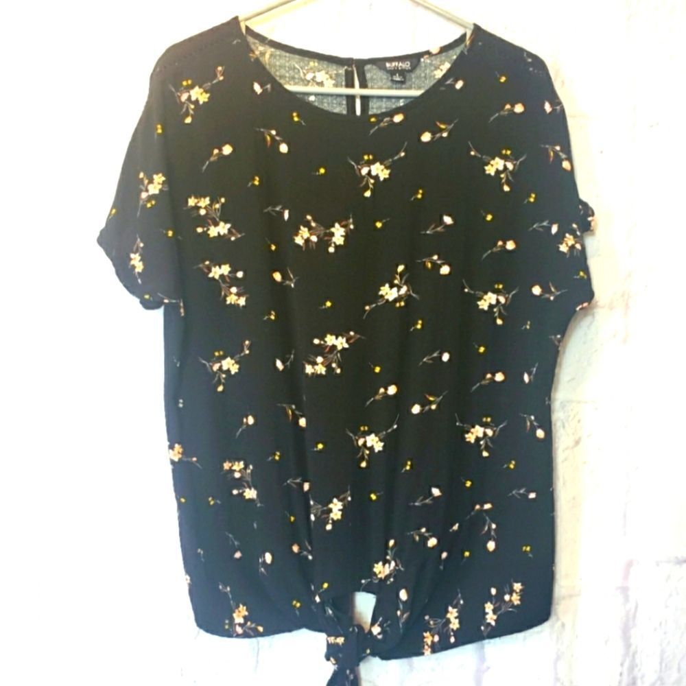 BUFFALO DAVID BITTON Knotted Front Oversized Floral Top Small